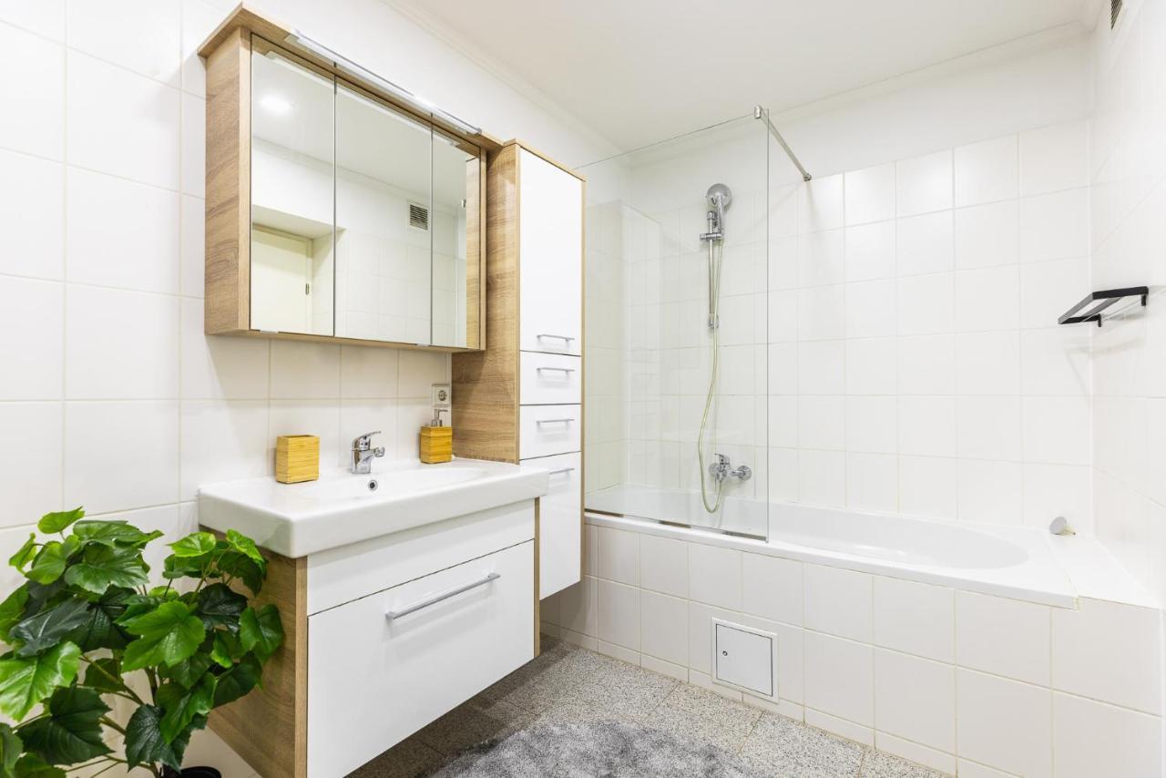 Live Centrally In A Spacious And Modern Apartment In Wien Eksteriør bilde